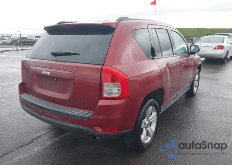2011 Jeep Compass z USA, uszkodzony, nr VIN 1J4NT1FB2BD176596